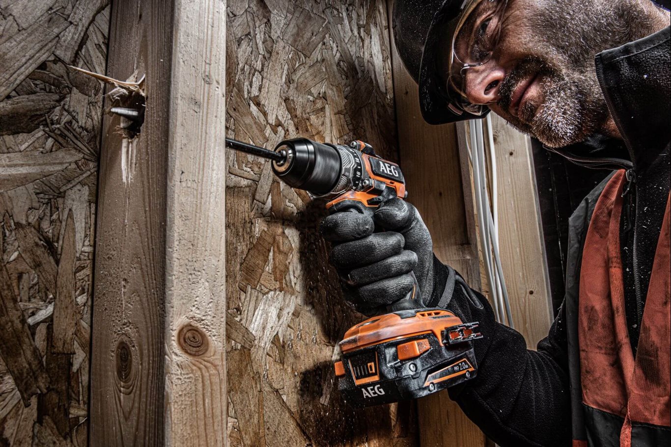 18В БЕСЩЁТОЧНАЯ СУБКОМПАКТНАЯ УДАРНАЯ ДРЕЛЬ-ШУРУПОВЁРТ